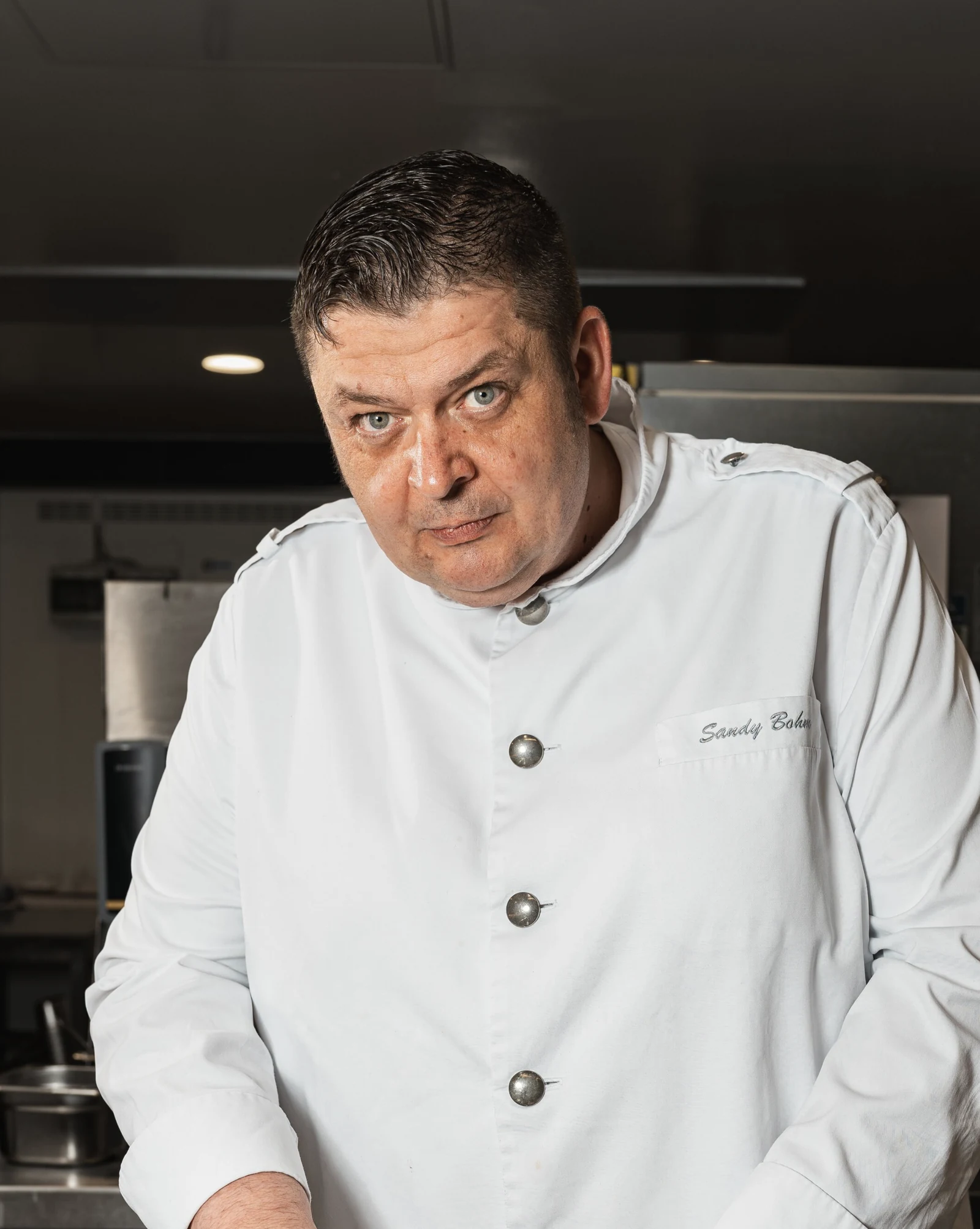 Küchenchef Sandy Bohm in der Küche